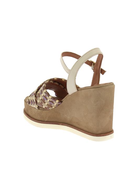 sandalo con zeppa da donna in raffia intrecciata beige GIANMARCO SORELLI | 2150X